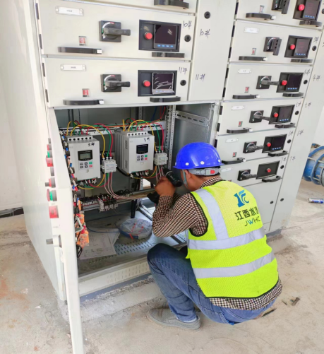 抗洪搶險報導(dǎo)-迎“汛”而上,奔赴前線 -348.png